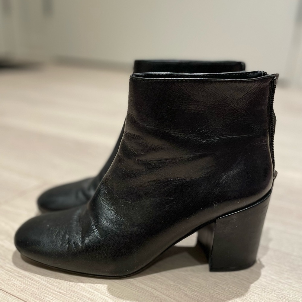 Stuart Weitzman Bacari Bootie Block Heel Napa Lea… - image 4